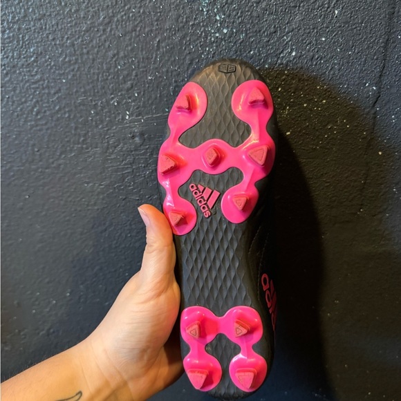 Adidas Black and Pink Striped Soccer Cleats Size 4Y - Picture 4 of 8